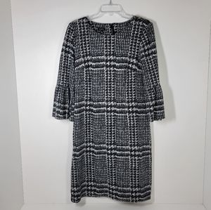 Talbots Black White Pattern Ponte 3/4 Ruffle Sleeve Sheath Dress Size 6